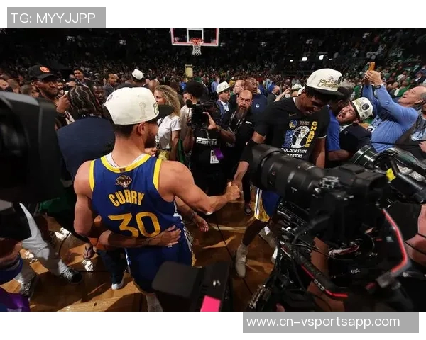 库里吐槽勇士球迷MVP呼声太高导致罚球失误的烦恼