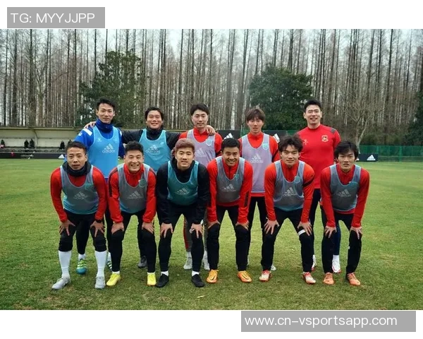 崇明五虎齐聚一堂武磊等人拜访徐根宝共话足球梦想