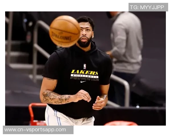 浓眉手部伤势好转无需手术六周后将再评估恢复情况 浓眉手部伤势好转无需手术六周后将再评估恢复情况